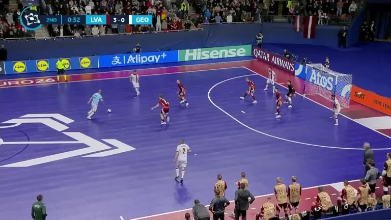 Un copil de mingi a oferit „o pasă de gol” într-un meci la Europeanul de Futsal, transmis exclusiv de VOYO